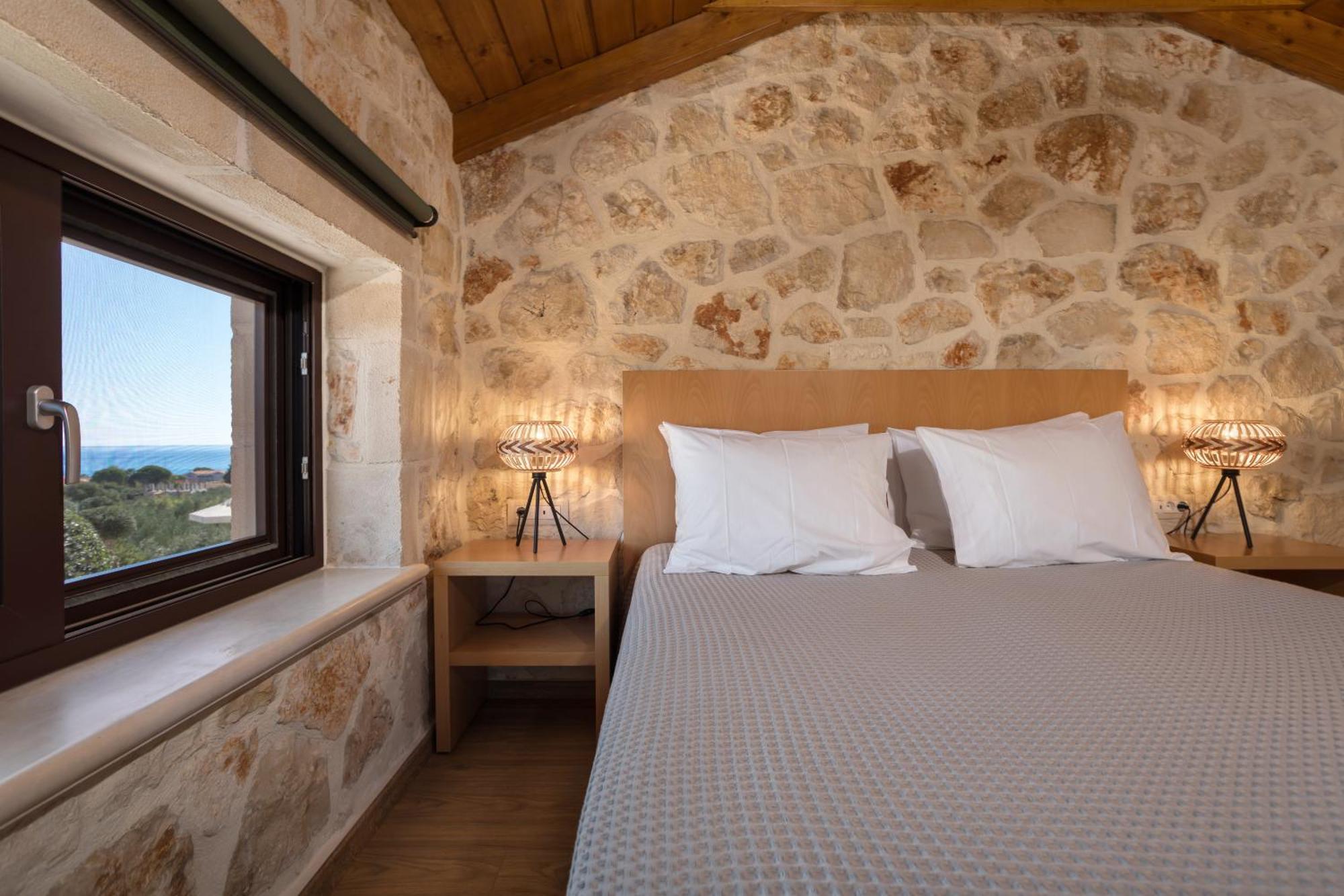 Evylio Stone Houses Lithakia  Room photo